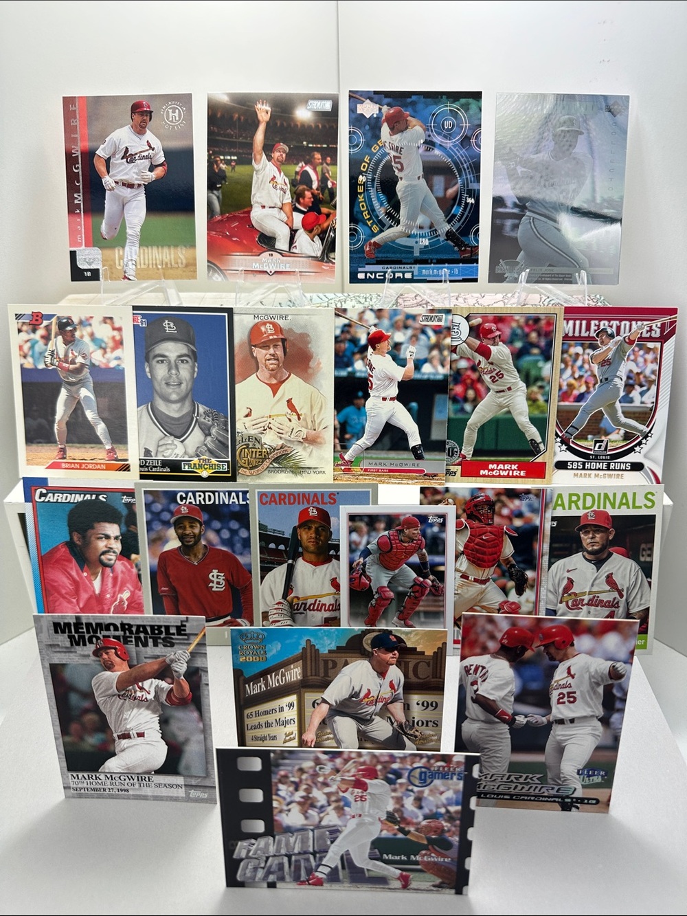 Mark McGwire Cardinals legends lot of 20 w/ Yadier Molina/Felix Jose Hologram
